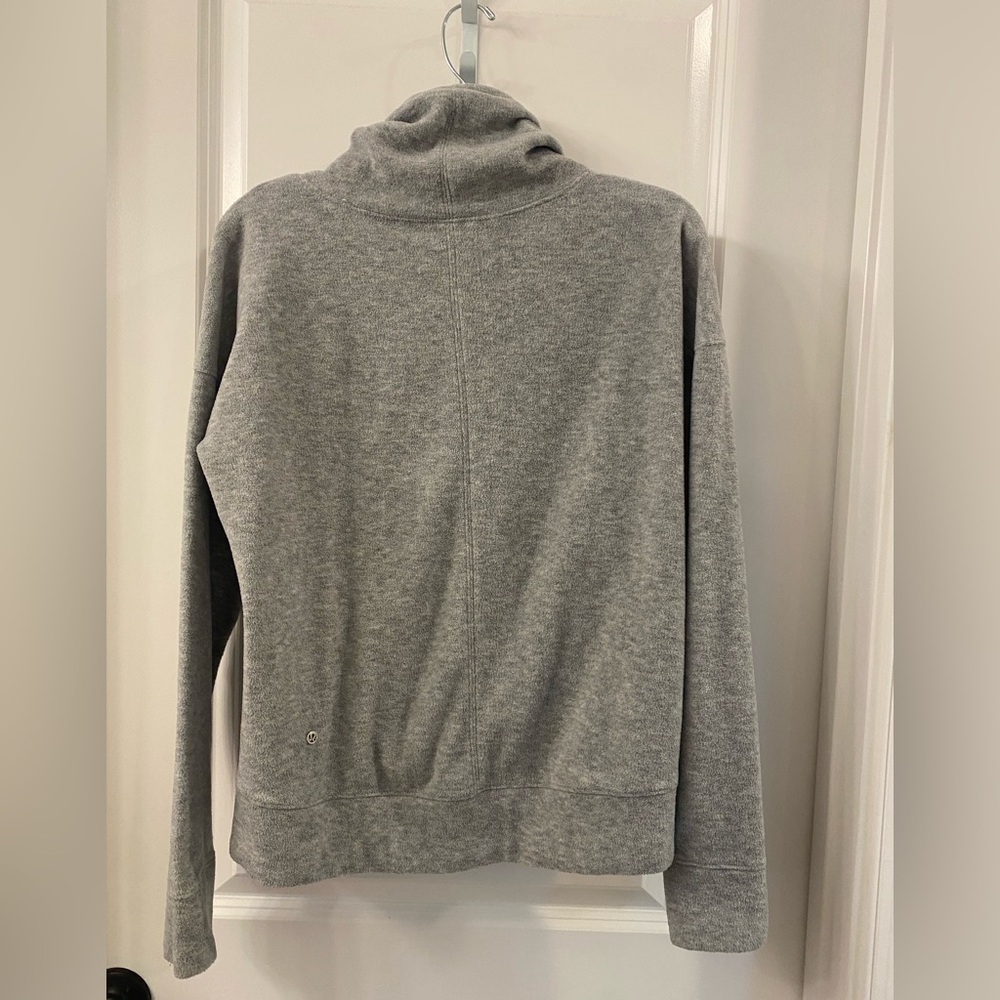 Lululemon Go Forward Fleece Cowl Neck Pullover in Heathered Core Light Grey - Picture 5 of 8